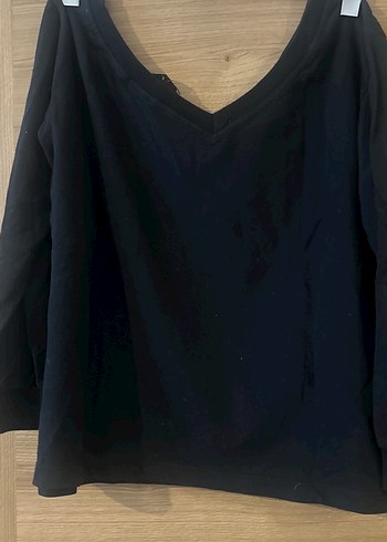 Siyah V Yakalı Keten Kadın Bluz - Görsel 3
