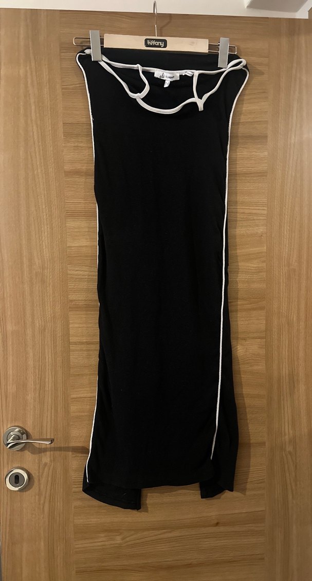 Siyah Yüksek Yakalı Uzun Kadın Elbise - Görsel 3