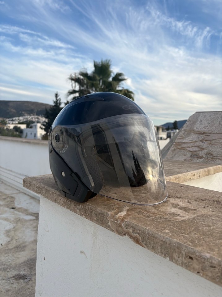 Siyah Kemerli Biker Motosiklet Kaskı - Görsel 2