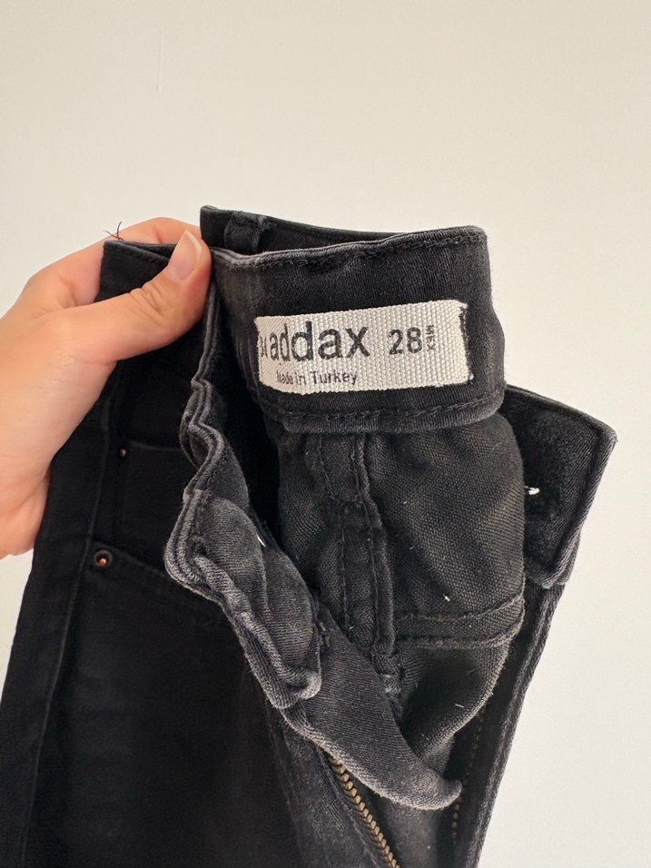 Kadın Siyah Dar Kesim Kot Pantolon - Görsel 3