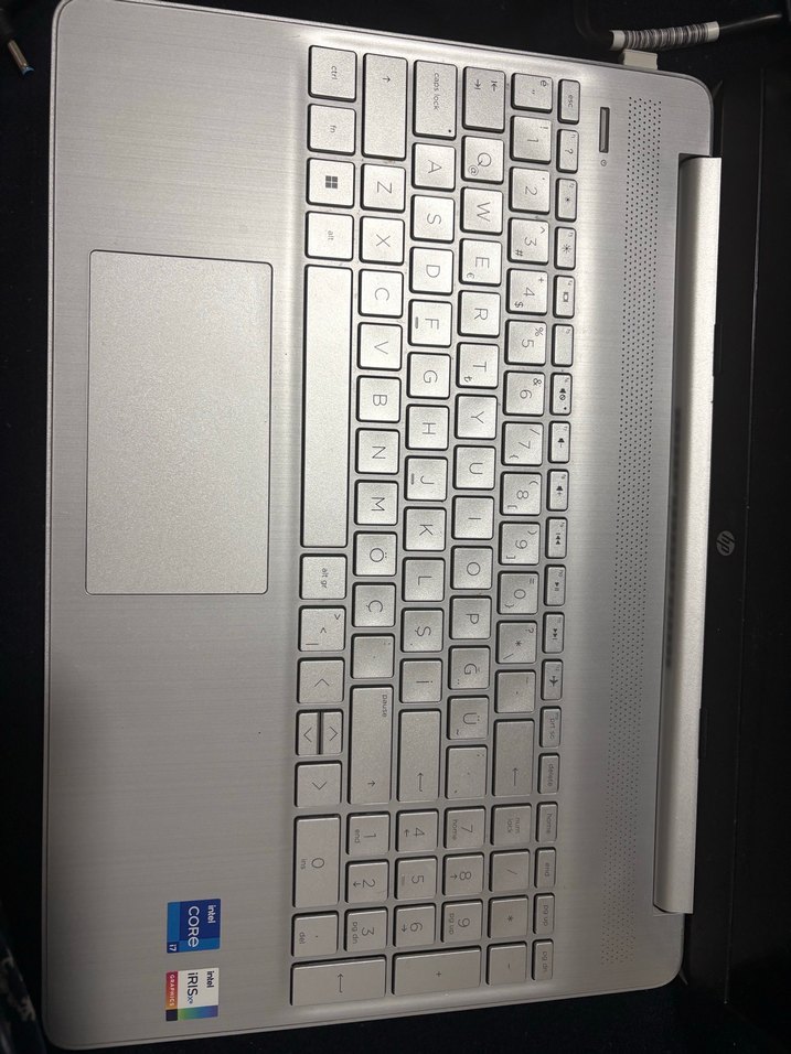 HP Siyah Dizüstü Bilgisayar - Görsel 3