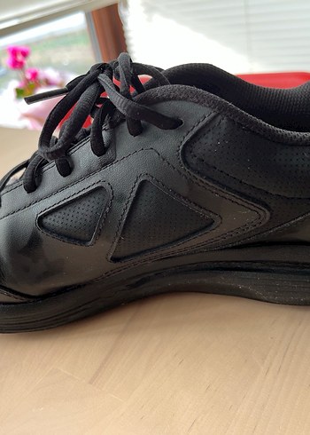 Reebok spor ayakkabı - Görsel 6