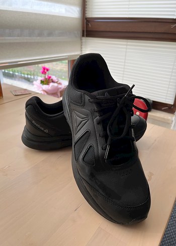 Reebok spor ayakkabı - Görsel 2