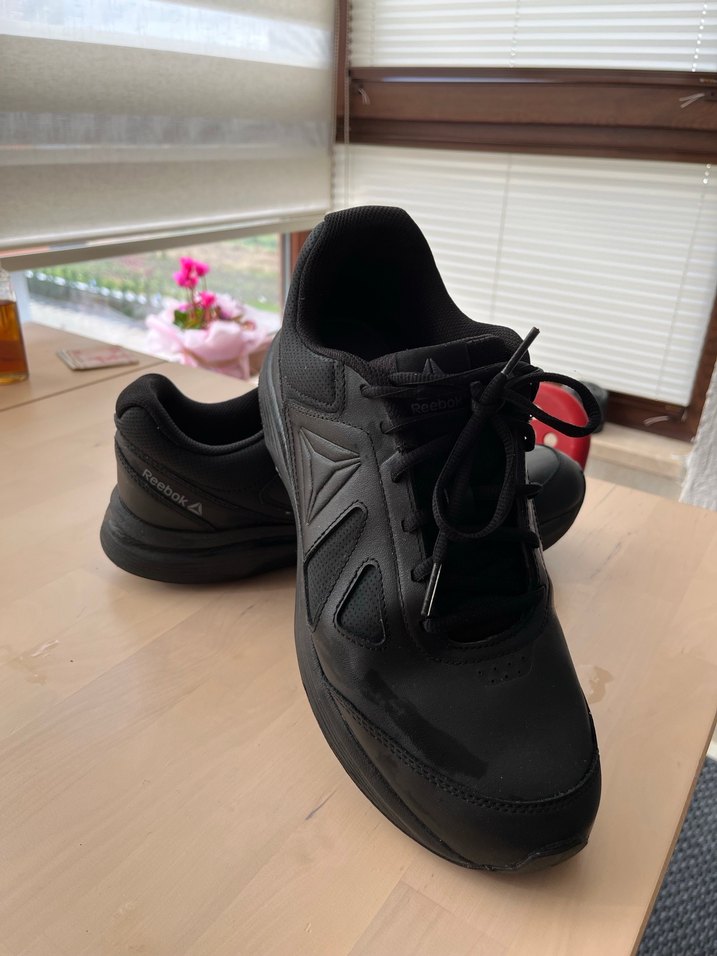 Reebok spor ayakkabı - Görsel 2