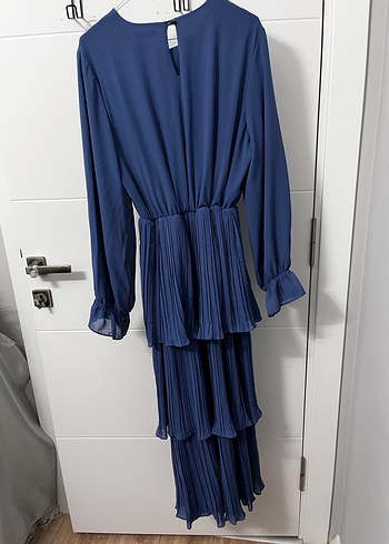 Mavi Piliseli Uzun Kollu Uzun Elbise - Görsel 3