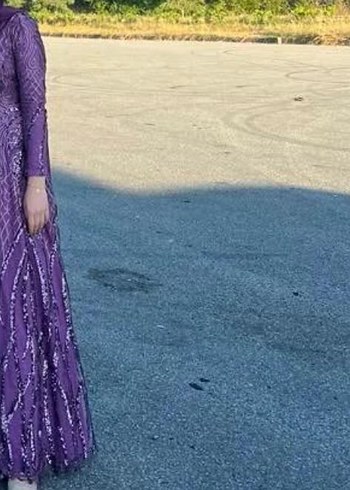 Uzun Mor Parlak Desenli Kadın Abiye - Görsel 2