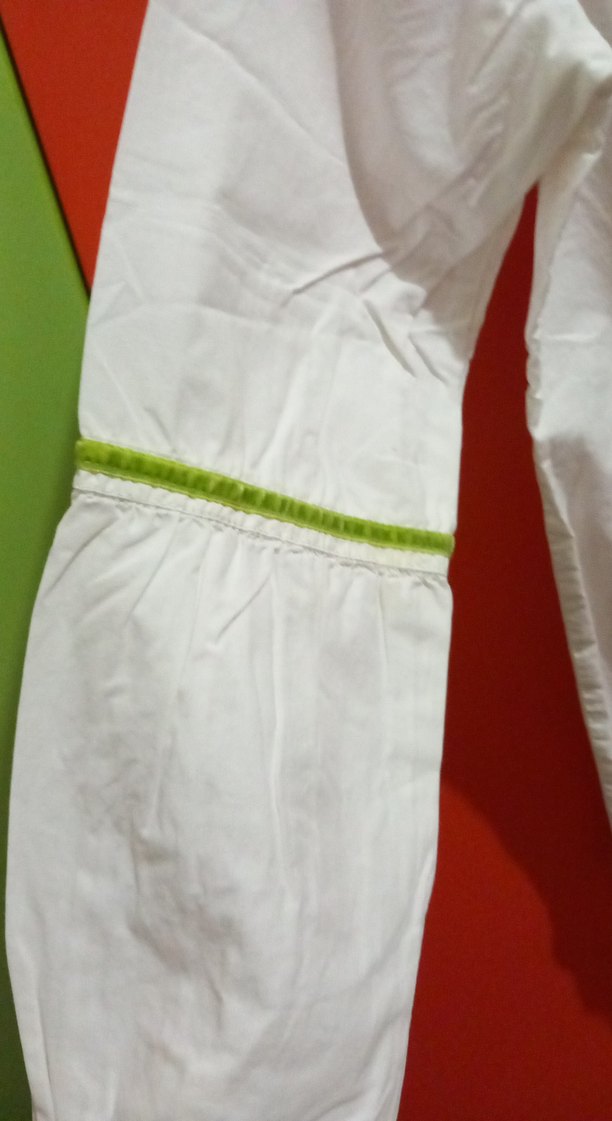 Renkli Nakışlı Beyaz Kız Gömleği - Görsel 3