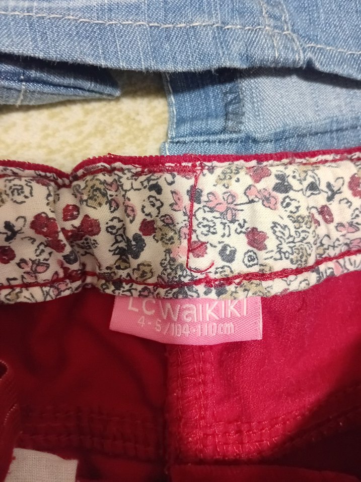 Nakışlı Düğmeli Kız Kot Etek - Görsel 4