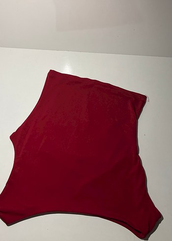 Kırmızı Tek Omuzlu Üst - Görsel 2