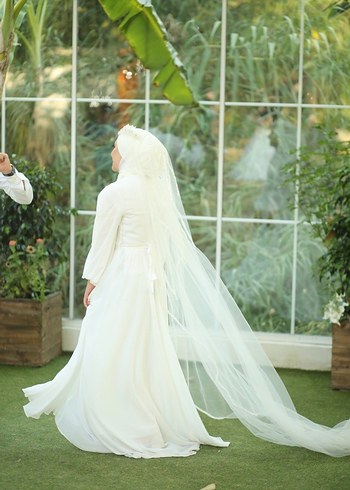 Beyaz Tesettür Gelinlik - Görsel 9