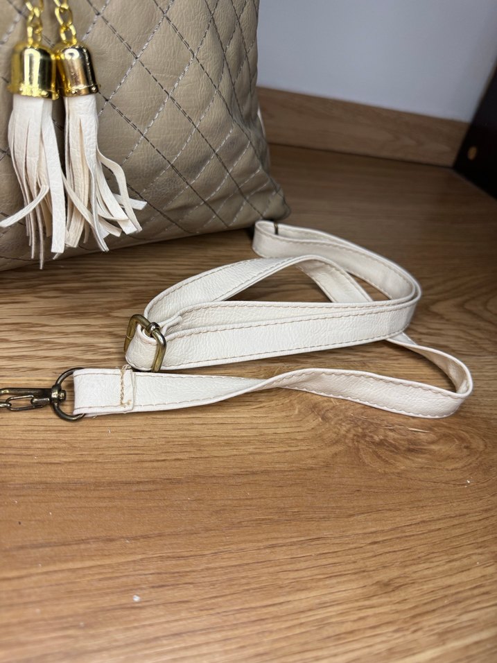 Bej Deri Püsküllü Kadın Çanta - Görsel 4