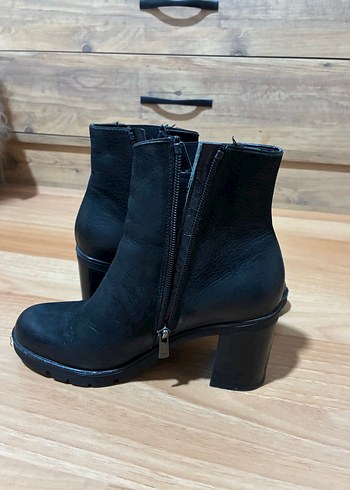 Tamer Tanca Hakiki Deri Siyah Nubuk Kadın Bot - Görsel 4