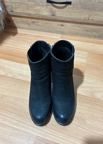 Tamer Tanca Hakiki Deri Siyah Nubuk Kadın Bot - Görsel 3