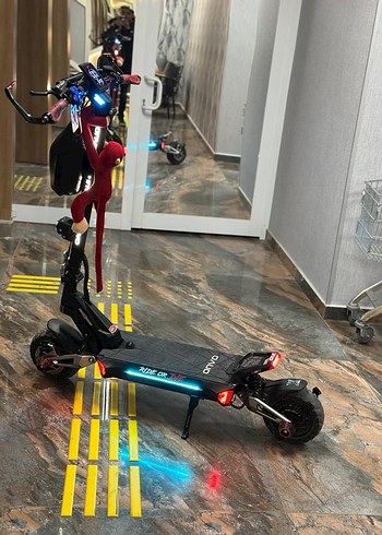 Siyah Çocuk Scooter'ı ONVO Marka - Görsel 5