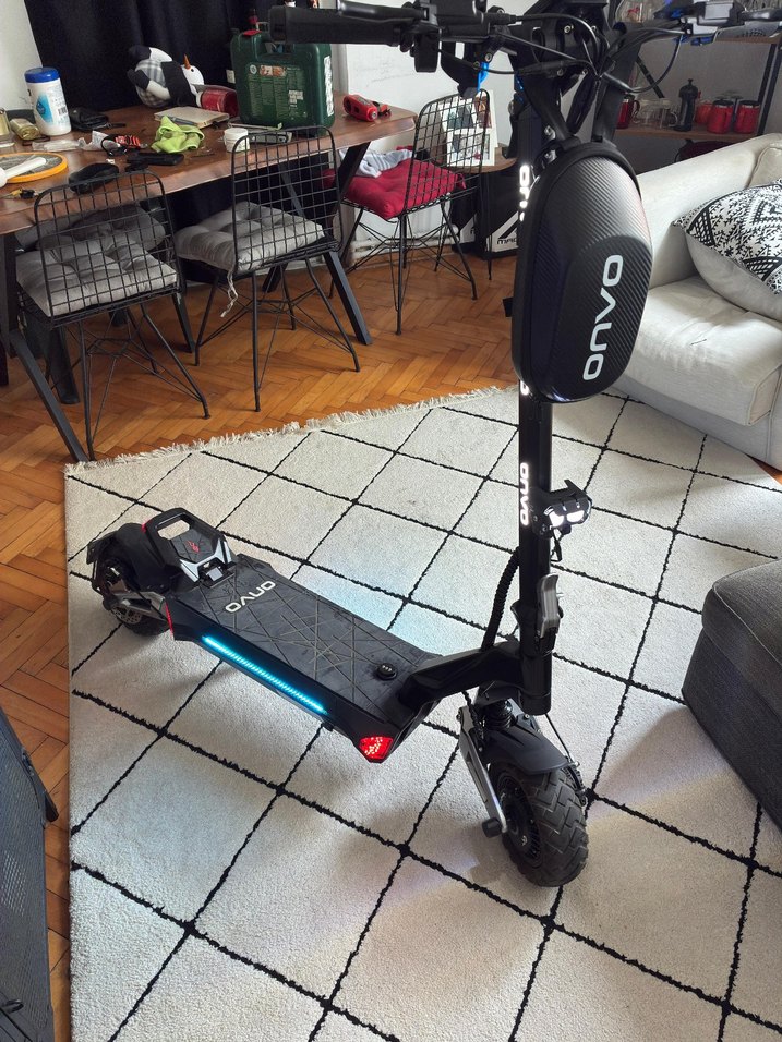 Siyah Çocuk Scooter'ı ONVO Marka - Görsel 2