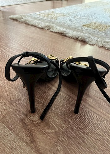 Zincir Detaylı Stiletto Topuklu Kadın Ayakkabı - Görsel 5