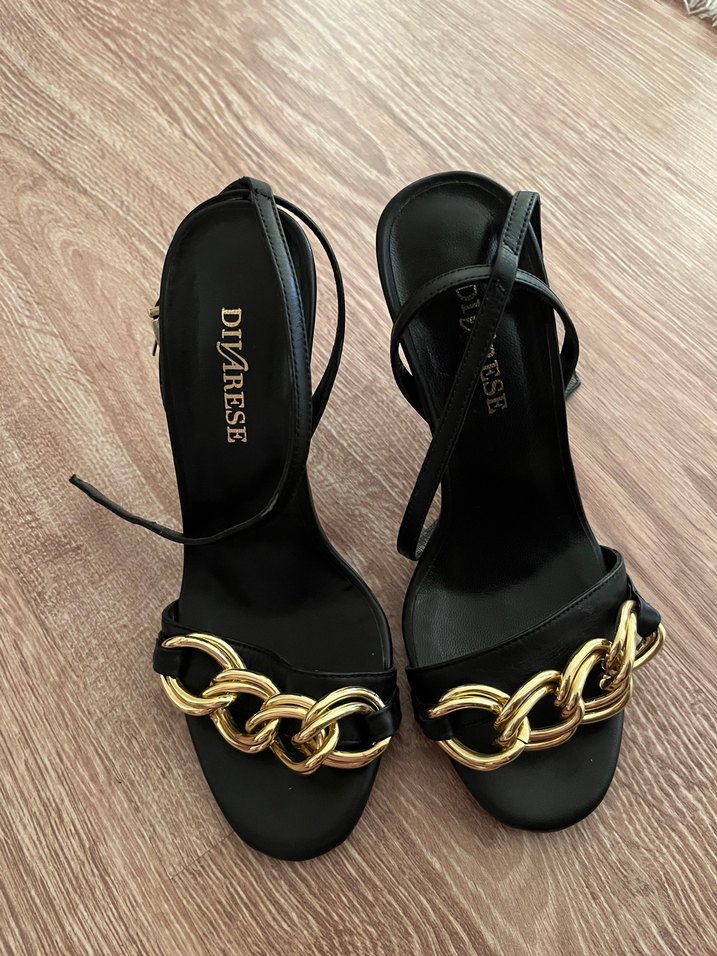 Zincir Detaylı Stiletto Topuklu Kadın Ayakkabı - Görsel 3