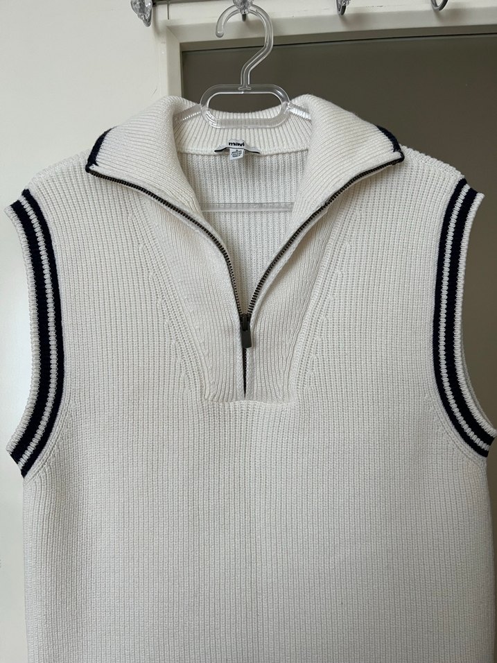 Kadın Beyaz Yarım Fermuarlı Kolsuz Triko Süveter - Görsel 4