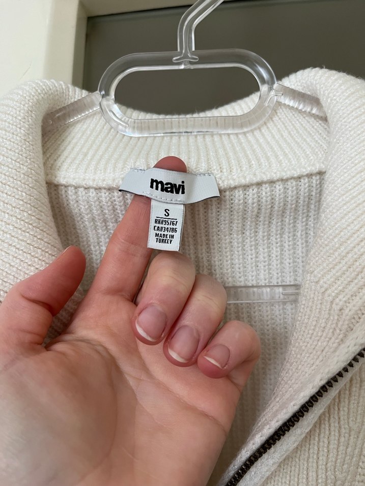 Kadın Beyaz Yarım Fermuarlı Kolsuz Triko Süveter - Görsel 3