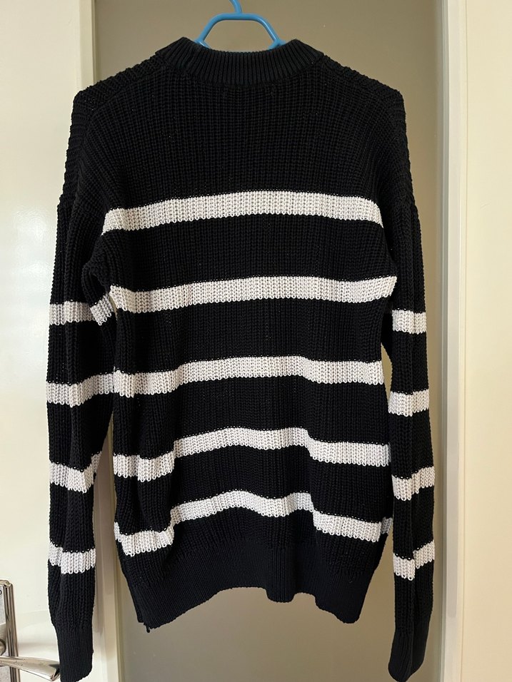 Siyah Beyaz Çizgili Örgü Kadın Kazak - Görsel 5