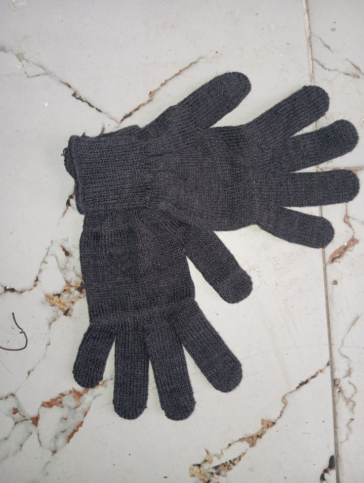 Gri Örgü Kadın Eldivenleri - Görsel 2