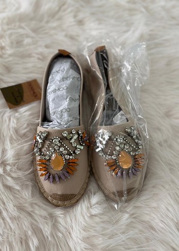 Derimod Boncuk İşlemeli Bej Dolgu Topuklu Kadın Espadril - Görsel 7