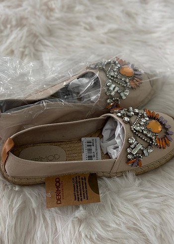 Derimod Boncuk İşlemeli Bej Dolgu Topuklu Kadın Espadril - Görsel 5