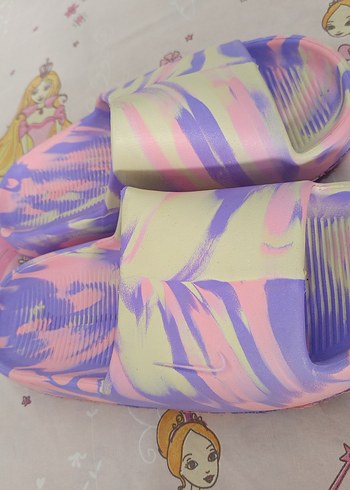 Renkli Desenli Kız Çocuk Terlikleri - Görsel 6