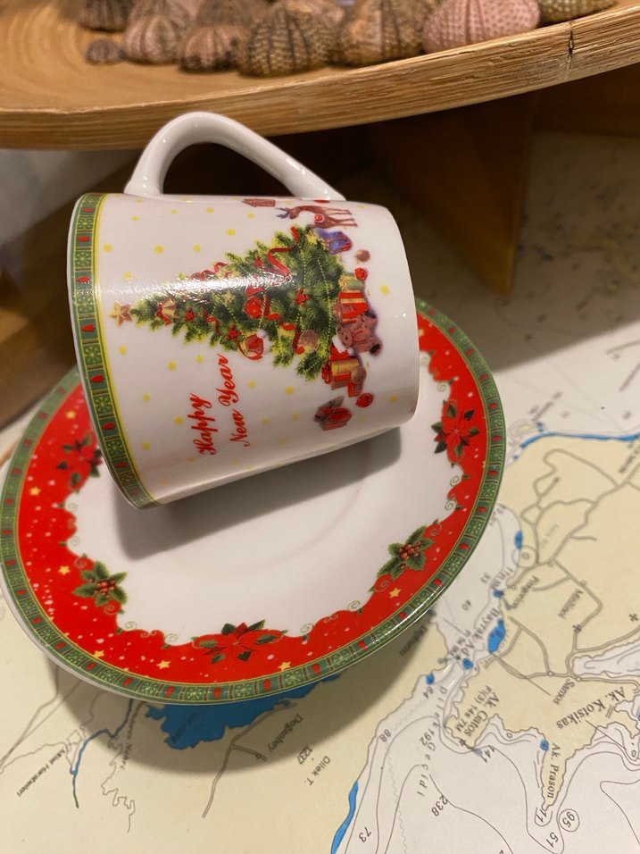 Yılbaşı Temalı Beyaz Kahve Fincanı ve Tabağı - Görsel 2