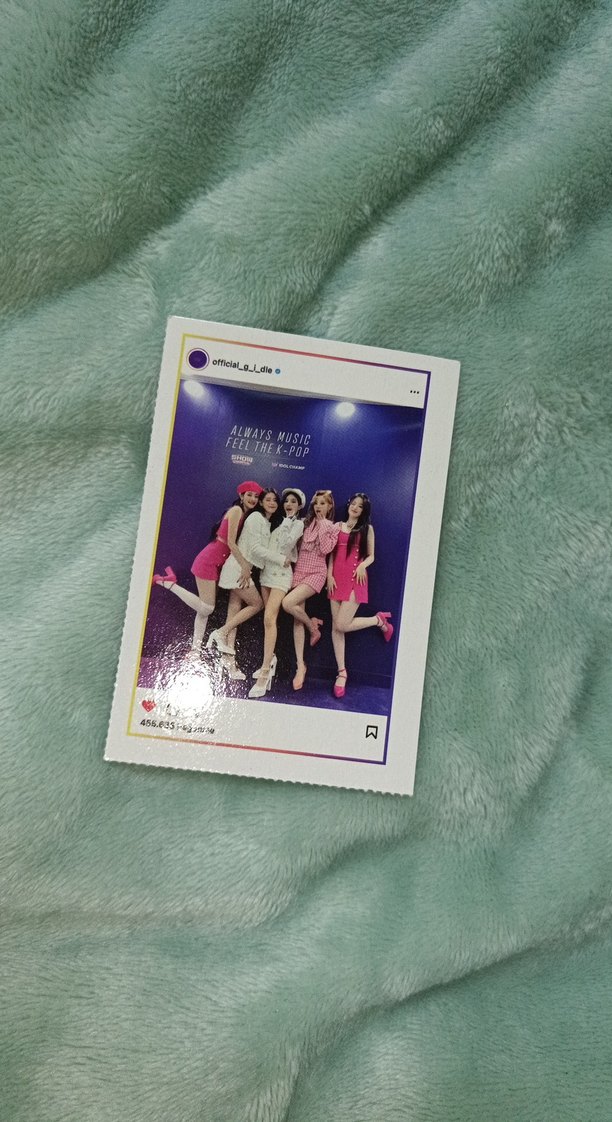 K-Pop Temalı Instagram Stili Kart - Görsel 4