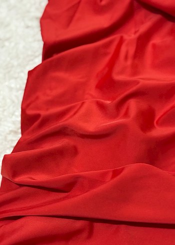 Kırmızı Drapeli İnce Askılı Uzun Kadın Abiye - Görsel 2