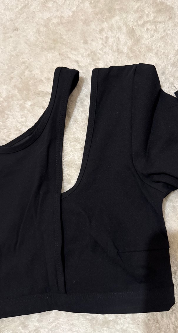 Siyah V Yakalı Kısa Fitilli Bluz - Görsel 4