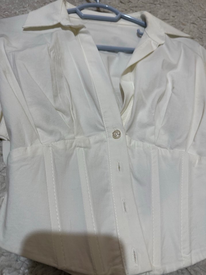 Düğmeli Beyaz Pamuklu Kadın Gömlek - Görsel 3