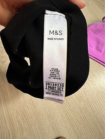 Marks & Spencer Dikişsiz Büstiyer 9-11 yaş için Mark Spenser