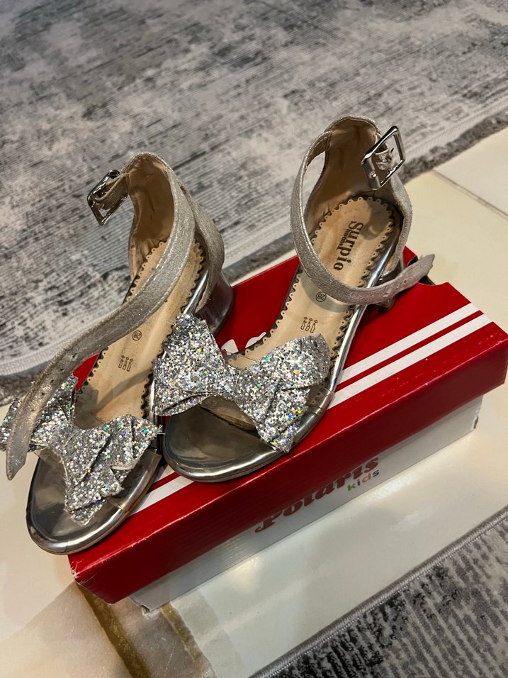 Kız Çocuk Gri Kemerli Özel Gün Ayakkabısı - Görsel 2