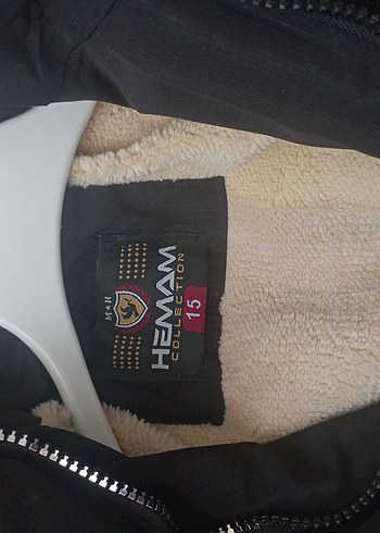 15 yaş etiketli siyah mont - Görsel 2