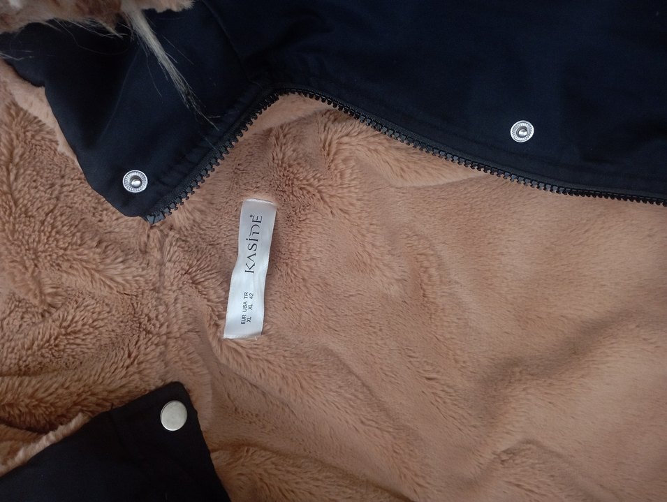 Siyah Kürklü Kapüşonlu Midi Kadın Ceket - Görsel 4