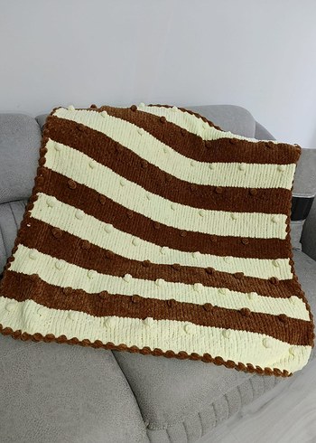 Kahverengi Çizgili Örgü Çocuk Battaniyesi - Görsel 4