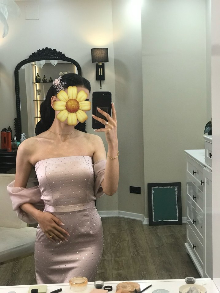 Pembe pelerinli Uzun Kadın Abiye Elbise - Görsel 3