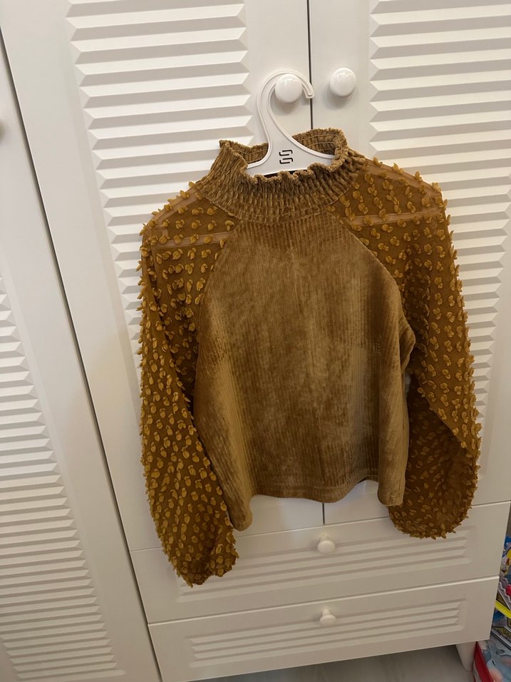 Kolları Tül Kadife Bluz - Görsel 4