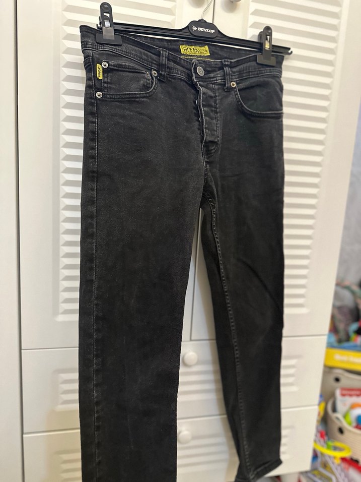 Düğmeli Siyah Regular Fit Erkek Kot Pantolon - Görsel 2