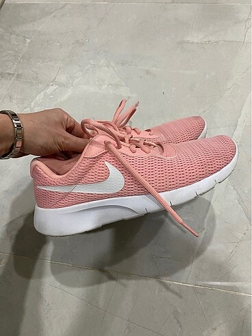Nike spor ayakkabı