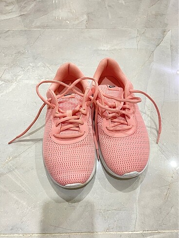 38 Beden Nike spor ayakkabı