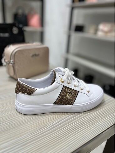 37 Beden Guess ayakkabı