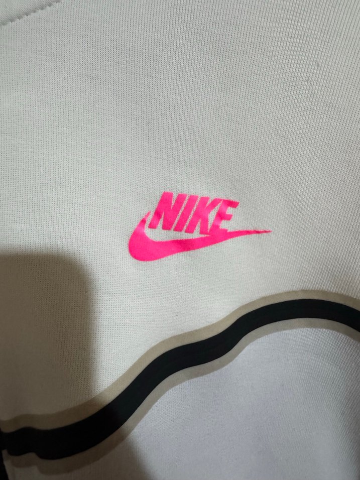 Nike Tech Hyperpink tr de çok az var orijinal - Görsel 3