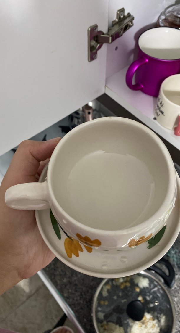 Sarı Çiçekli Krem Porselen Fincan ve Tabak Seti — görsel 2/3