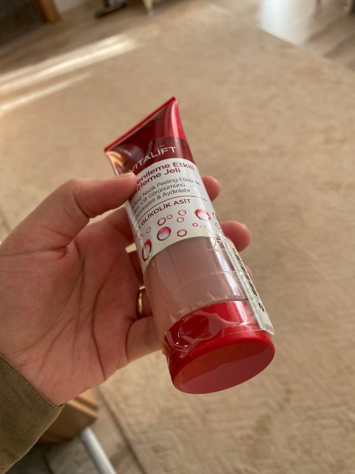 LOréal Revitalift Glikolik Asitli Peeling Temizleme Jeli — görsel 3/5