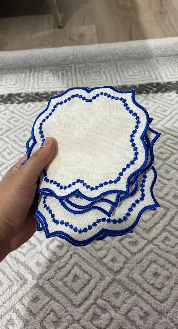 Zarif Mavi Detaylı Beyaz Nakışlı Servis kahve Peçeteliği 6lı — görsel 2/2
