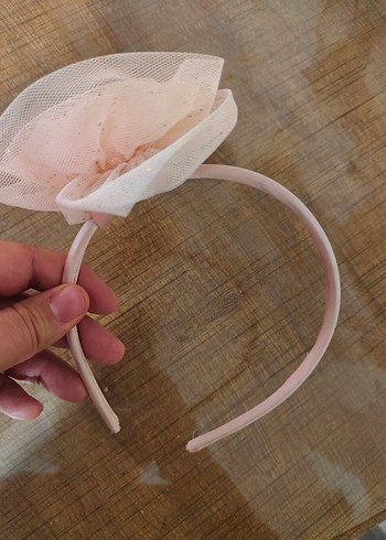 Bej Fırfırlı Nakışlı Çocuk Saç Tokası - Görsel 2