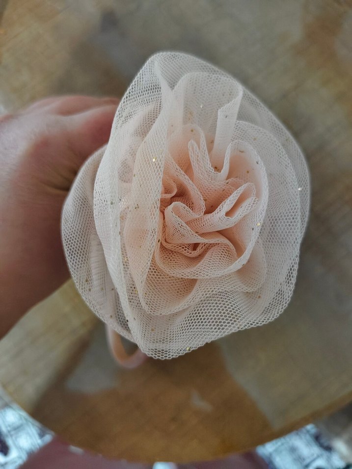 Bej Fırfırlı Nakışlı Çocuk Saç Tokası - Görsel 3